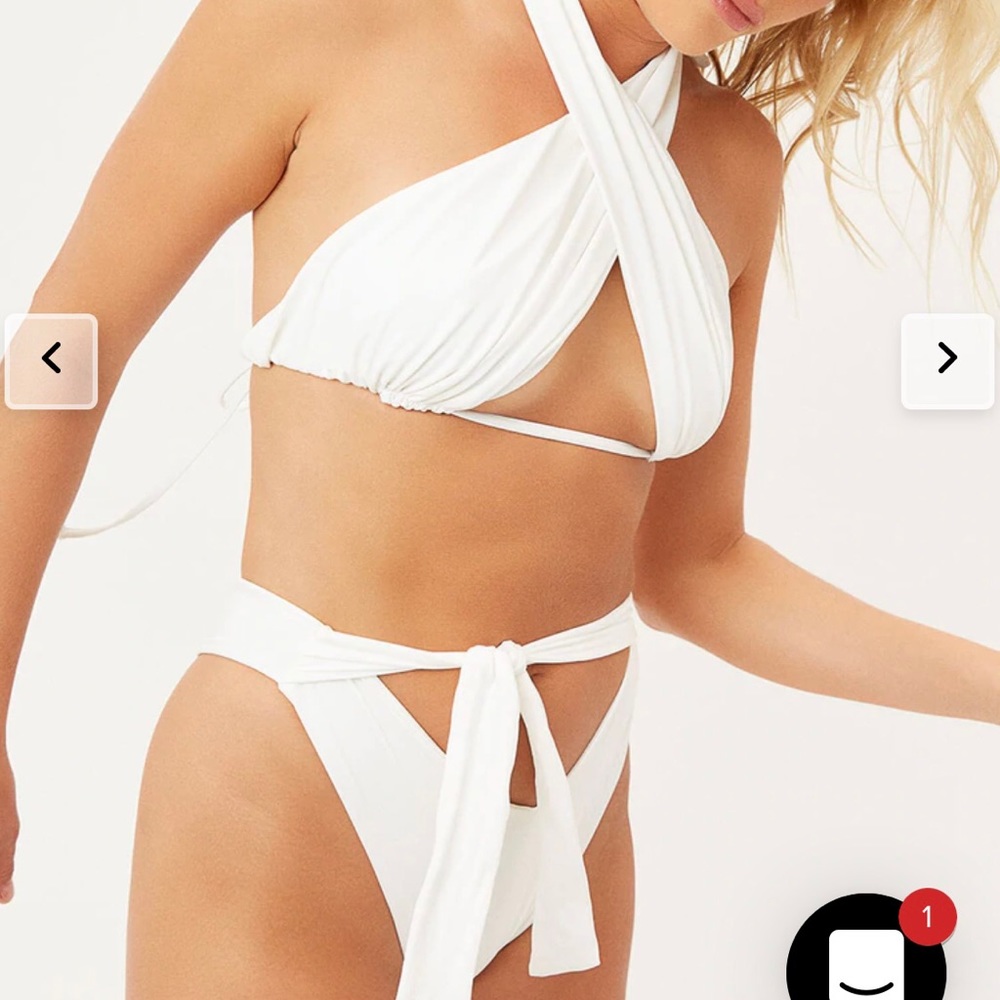 Frankies Bikini Bash White (FULL SET)